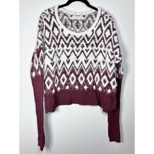 Abercrombie & Fitch fuzzy knit sweater featuring a burgundy & white Sweater M/L